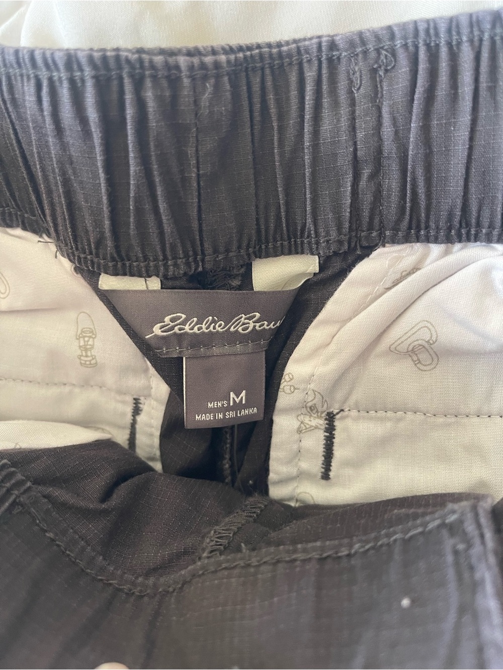 Eddie Bauer Black Men’s Drawstring Chinos - Picture 2 of 2